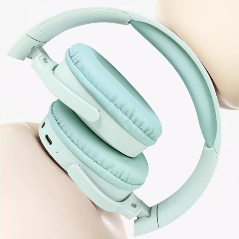 Fashionable Bluetooth wireless headphones
