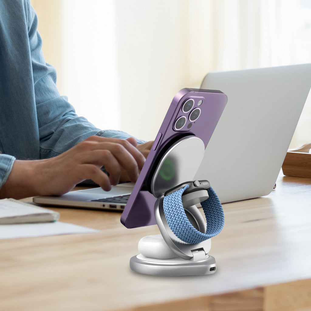 3-in-1 Magnetic Wireless Charging Station